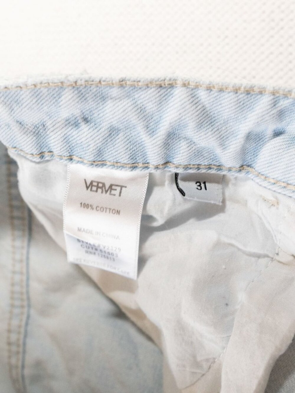 Vervet Jeans Womens 31 Light Wash 100% Cotton Cropped Raw Hem Straight Denim - Picture 4 of 13